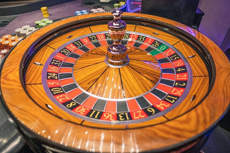 Bàn quay Roulette là gì? Luật chơi của các bản game Roulette