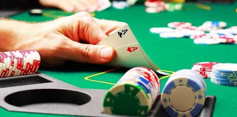 Các thuật ngữ trong game poker không quá khó hiểu